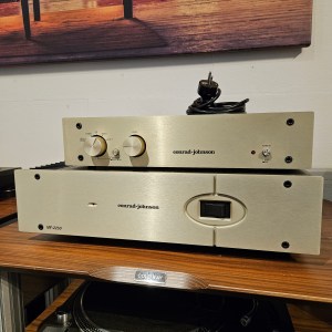 Ensemble Conrad Johnson Préampli + Ampli de puissance