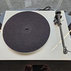 REGA PLANAR 2 blanche