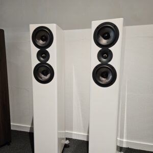 Acoustic Energy AE 509